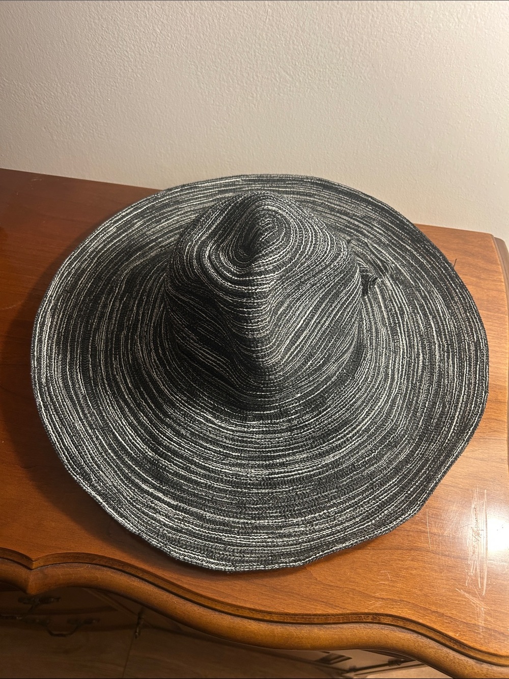 Wide Brim Straw Sun Hat in Black & White